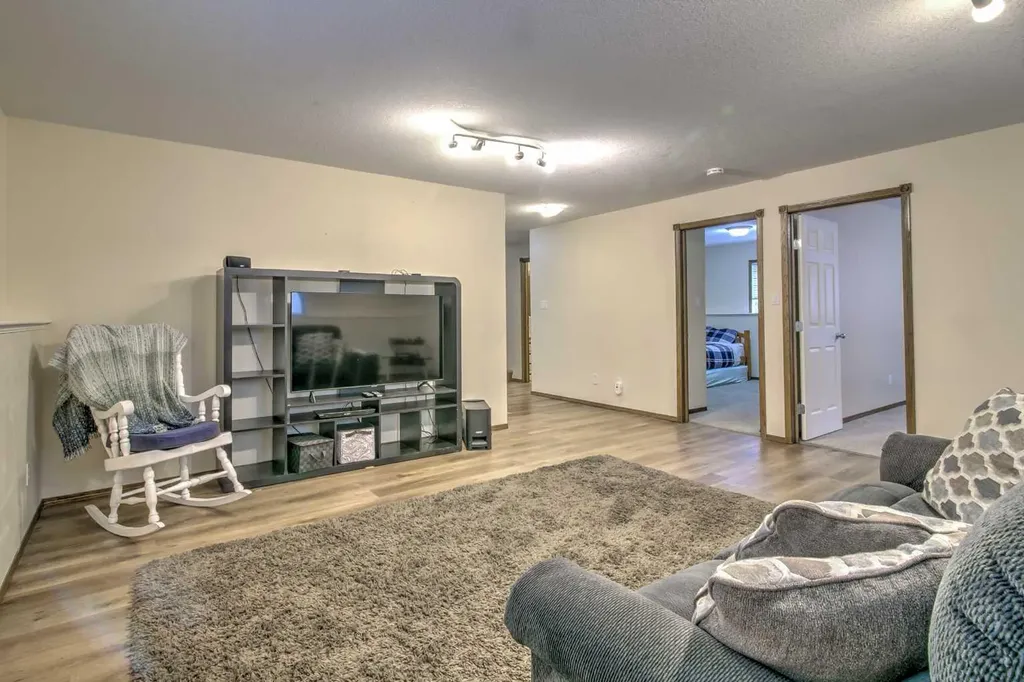 27 Kodiak Boulevard N Lethbridge AB T1H 6S7
