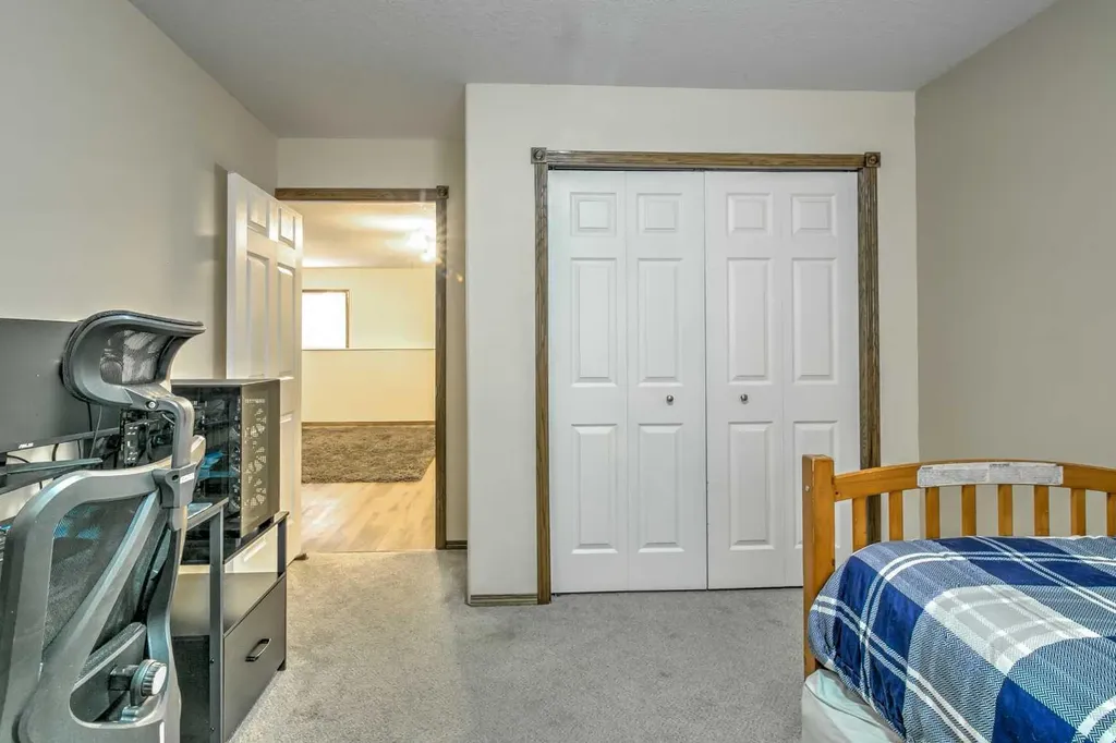 27 Kodiak Boulevard N Lethbridge AB T1H 6S7