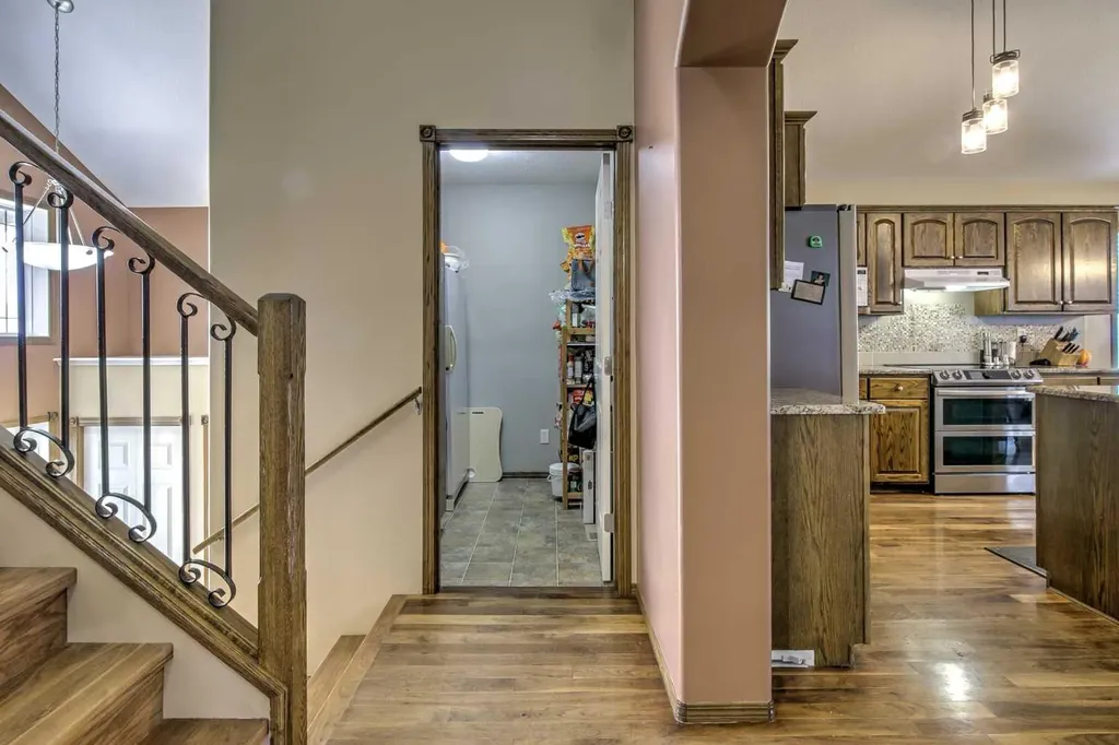 27 Kodiak Boulevard N Lethbridge AB T1H 6S7