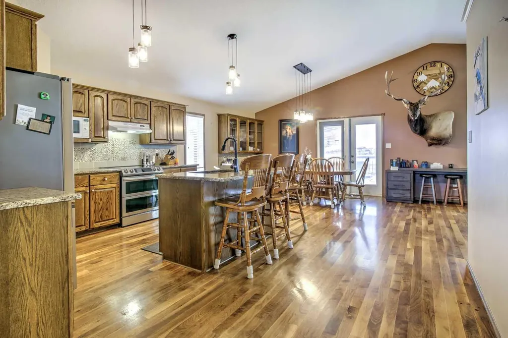 27 Kodiak Boulevard N Lethbridge AB T1H 6S7