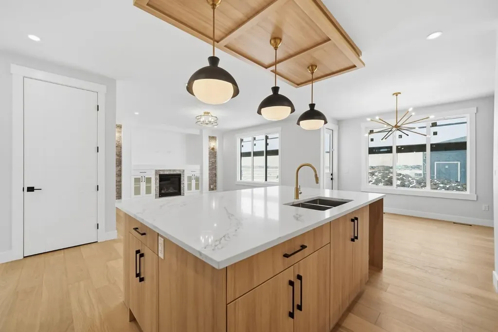 2005 Waterbury Road Chestermere AB T1X2Z1