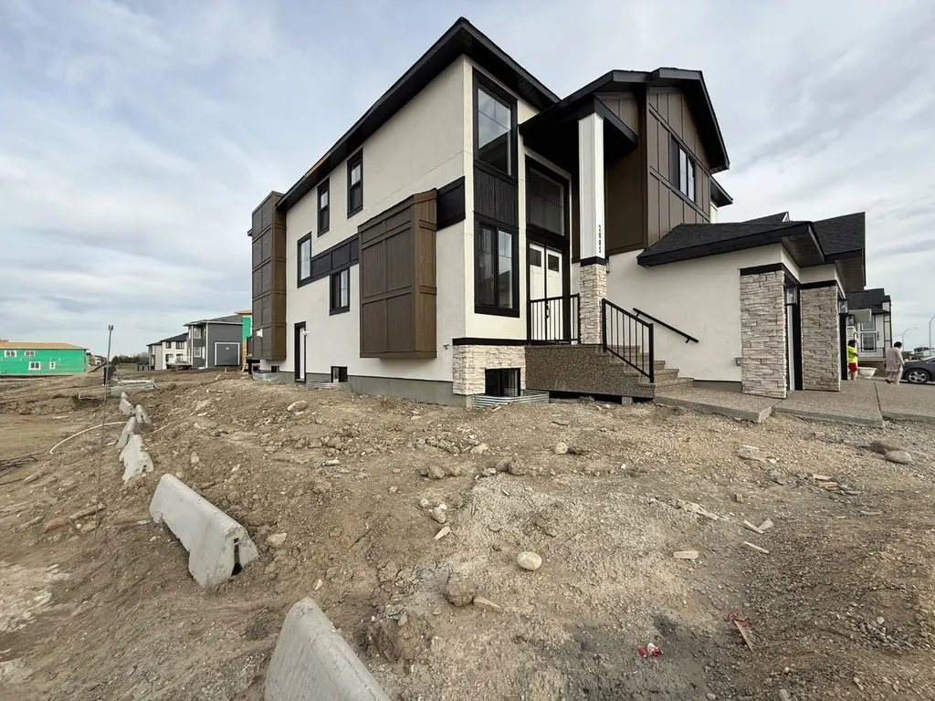 2005 Waterbury Road Chestermere AB T1X2Z1