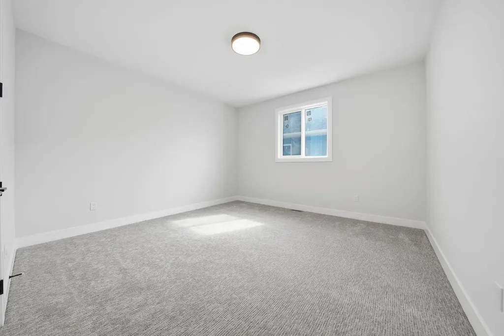2005 Waterbury Road Chestermere AB T1X2Z1