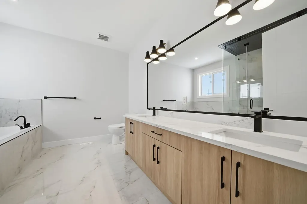 2005 Waterbury Road Chestermere AB T1X2Z1
