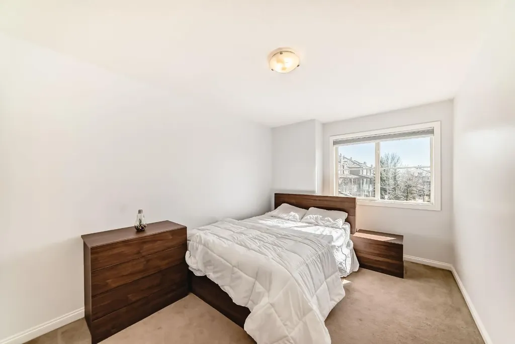 124 Royal Manor NW Calgary AB T3G 5T6