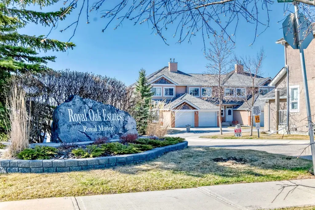 124 Royal Manor NW Calgary AB T3G 5T6