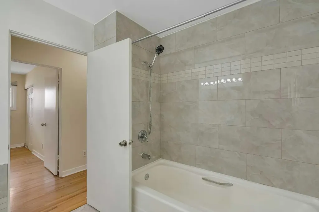 8432 Elbow Drive SW Calgary AB T2V 1K8