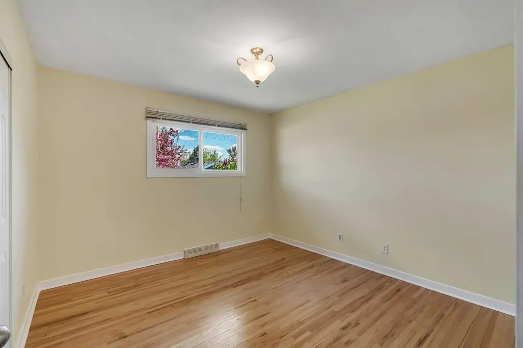 8432 Elbow Drive SW Calgary AB T2V 1K8