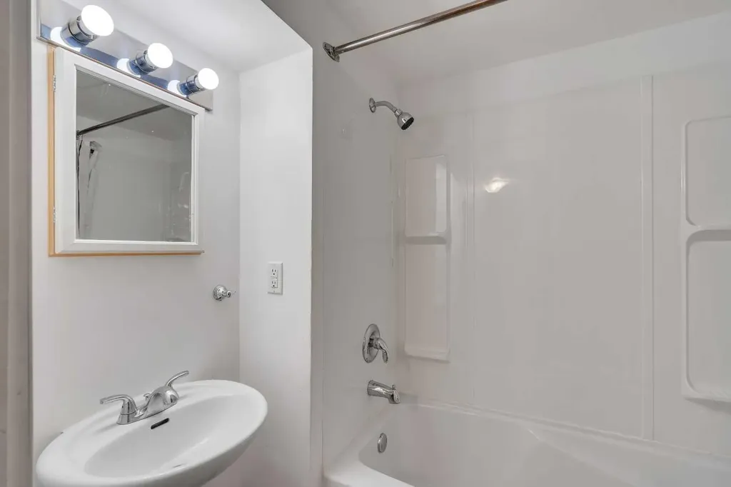 8432 Elbow Drive SW Calgary AB T2V 1K8