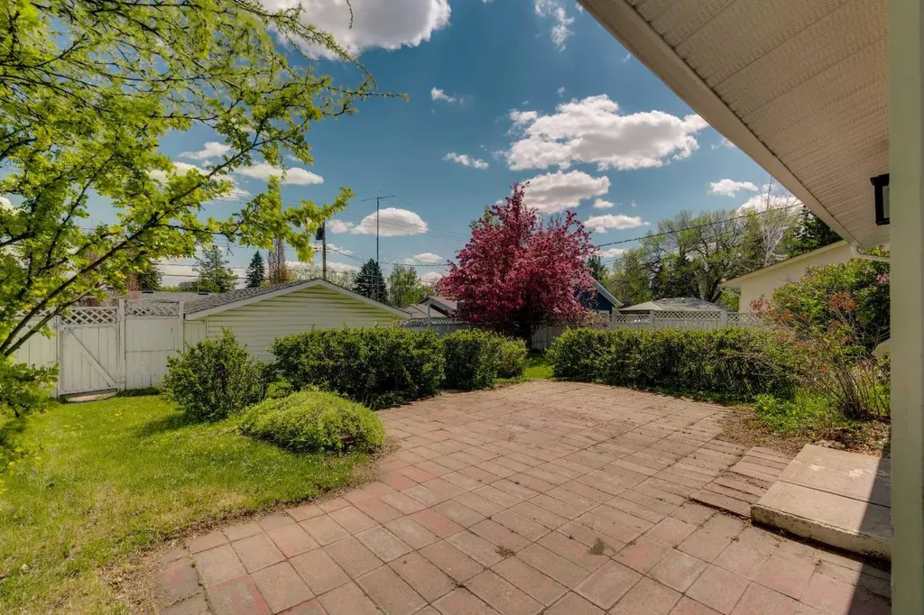 8432 Elbow Drive SW Calgary AB T2V 1K8