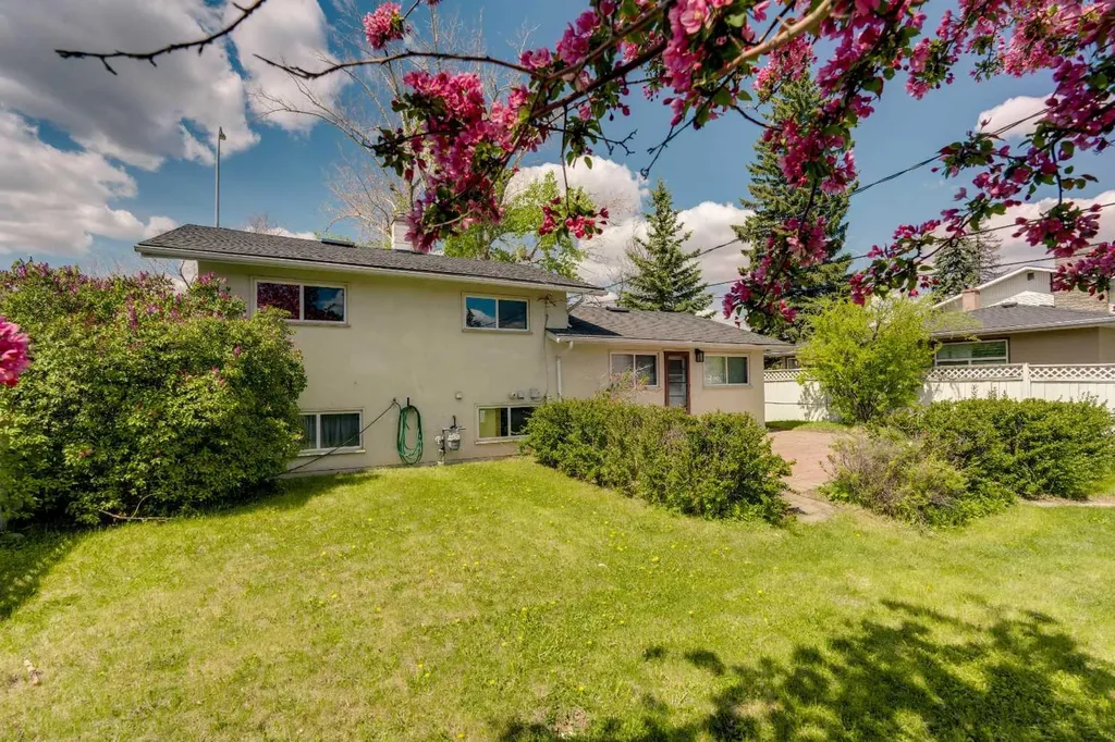 8432 Elbow Drive SW Calgary AB T2V 1K8