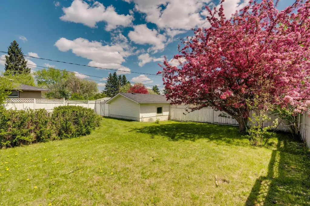 8432 Elbow Drive SW Calgary AB T2V 1K8