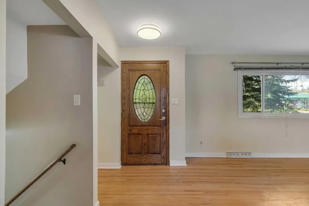 8432 Elbow Drive SW Calgary AB T2V 1K8