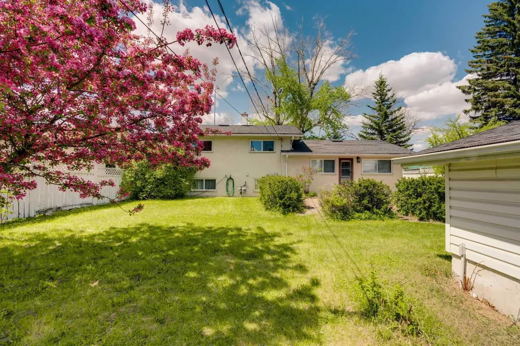 8432 Elbow Drive SW Calgary AB T2V 1K8
