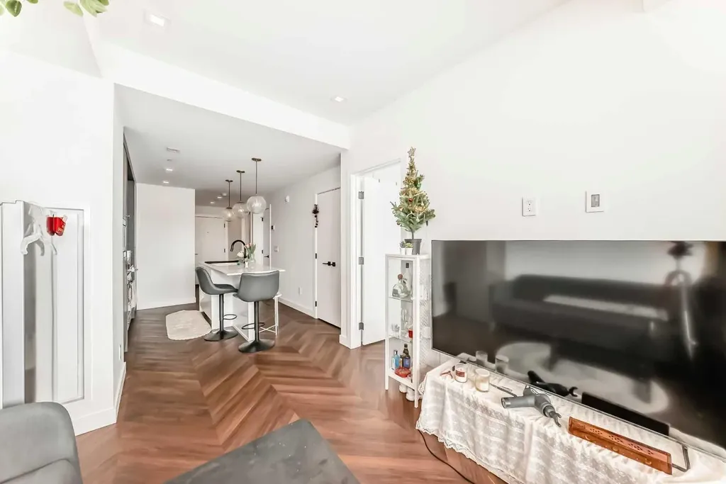 8505 Broadcast Avenue SW Calgary AB T3H 6B5