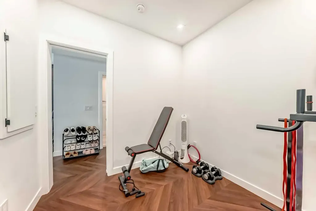 8505 Broadcast Avenue SW Calgary AB T3H 6B5