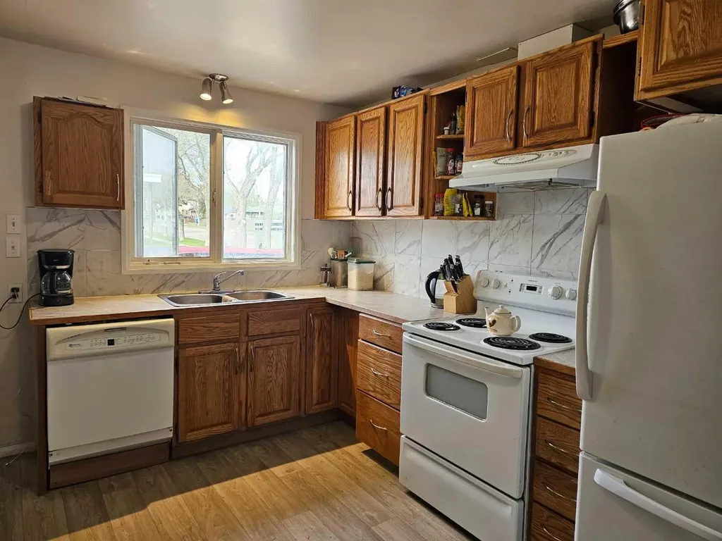 2311 22 Street Nanton AB T0L1R0