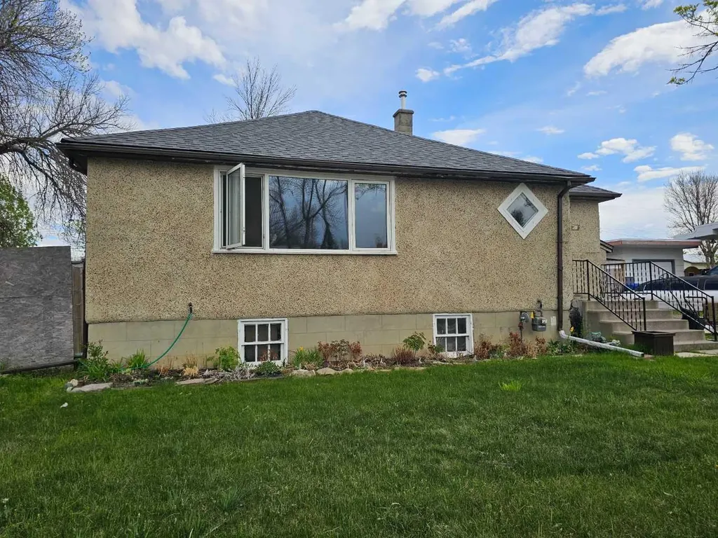 2311 22 Street Nanton AB T0L1R0