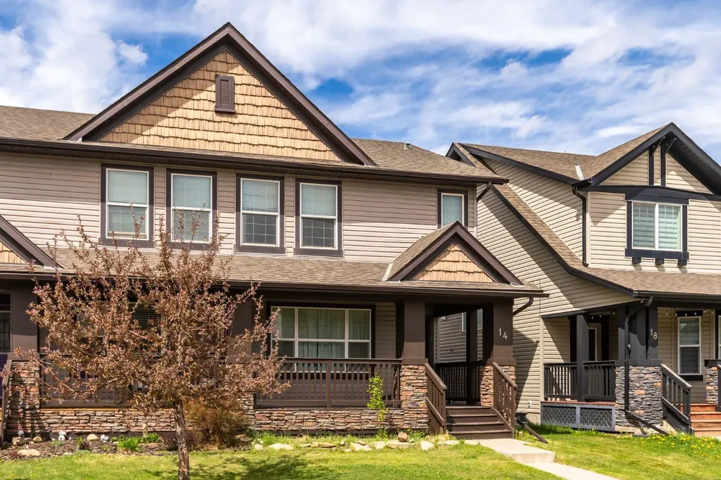14 Luxstone Point SW Airdrie AB T4B 0H8