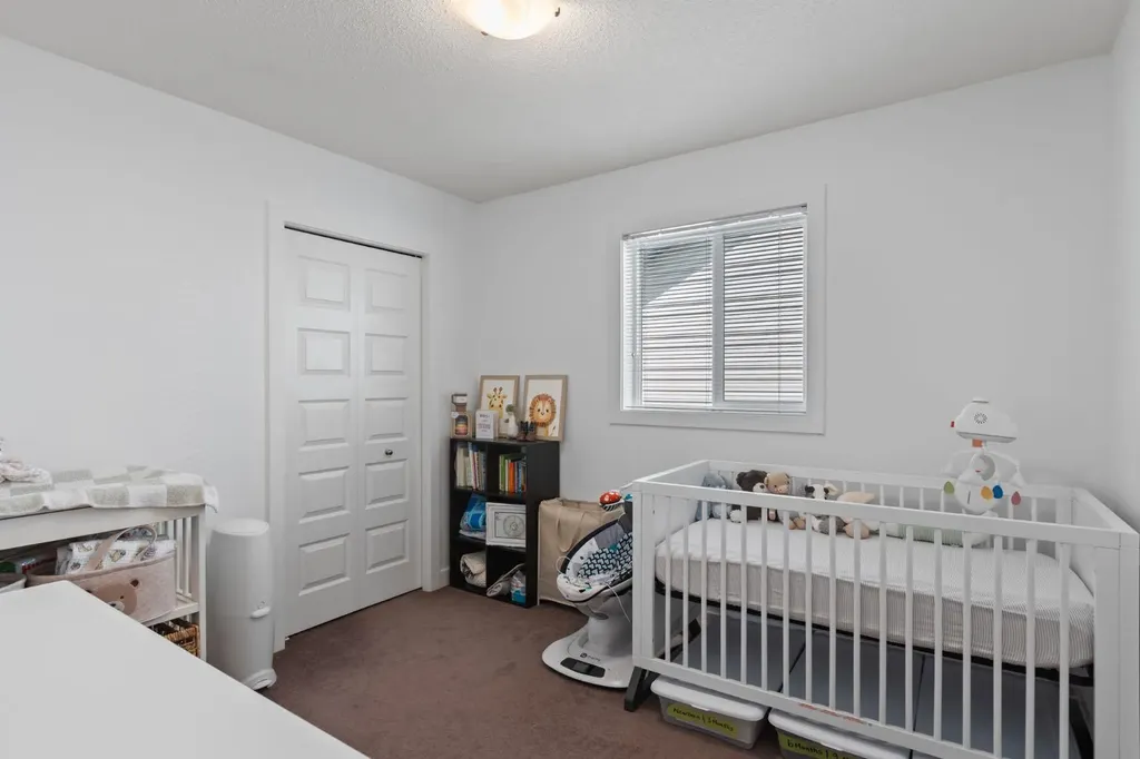 14 Luxstone Point SW Airdrie AB T4B 0H8