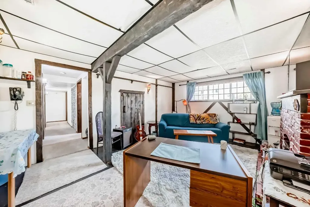 5539 Dalhart Road NW Calgary AB T3A 1S3