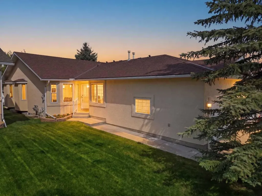616 Sheep River Mews Okotoks AB T0L 1T4