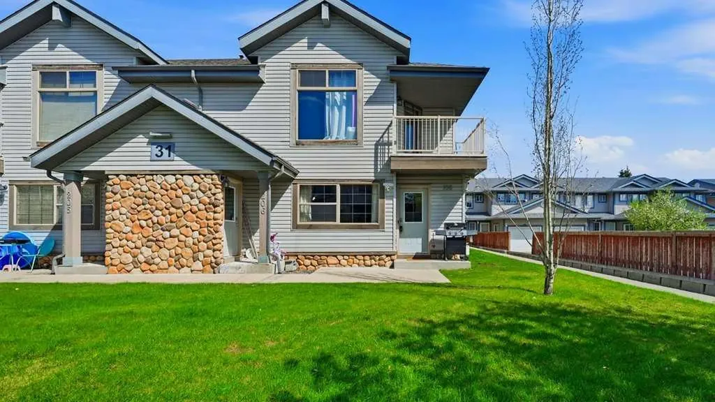 31 Everridge Square SW Calgary AB T2Y 5J7