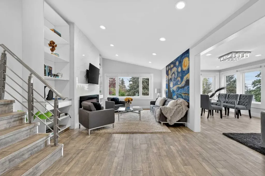 11 Selkirk Drive SW Calgary AB T2W 0M3