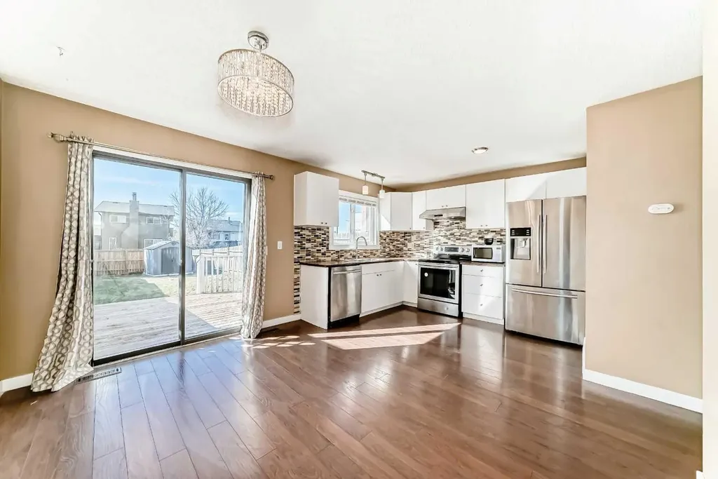 5 Falchurch Road NE Calgary AB T3J 1G6