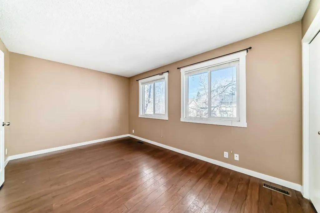 5 Falchurch Road NE Calgary AB T3J 1G6