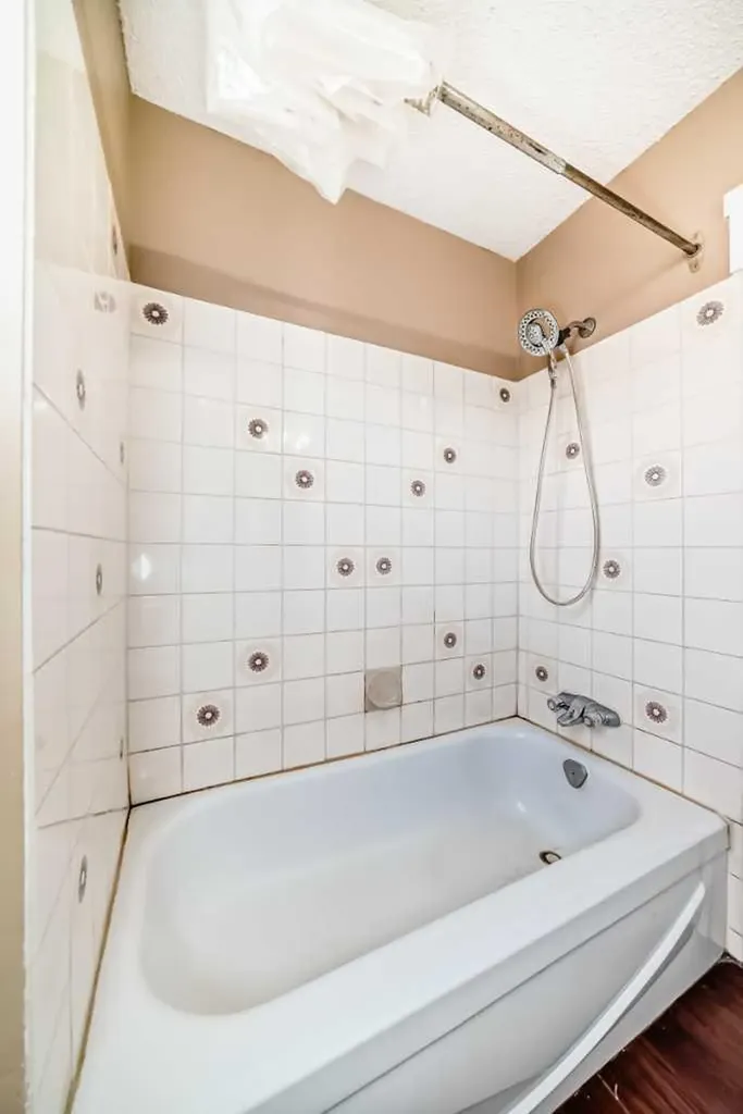 5 Falchurch Road NE Calgary AB T3J 1G6
