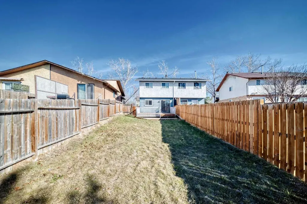 5 Falchurch Road NE Calgary AB T3J 1G6