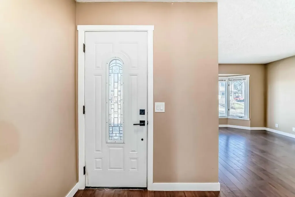 5 Falchurch Road NE Calgary AB T3J 1G6