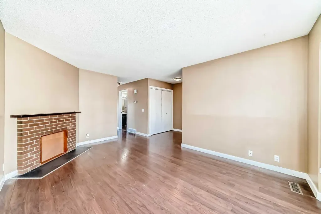 5 Falchurch Road NE Calgary AB T3J 1G6