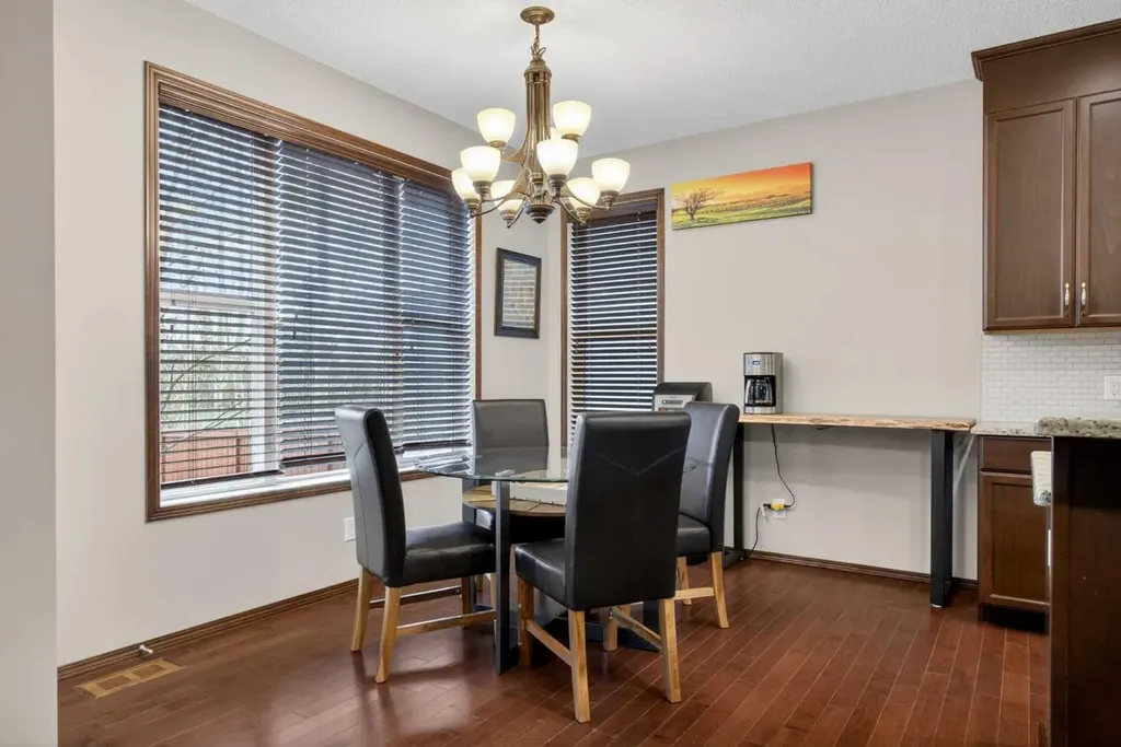 239 Cranarch Landing SE Calgary AB T3M0Z7
