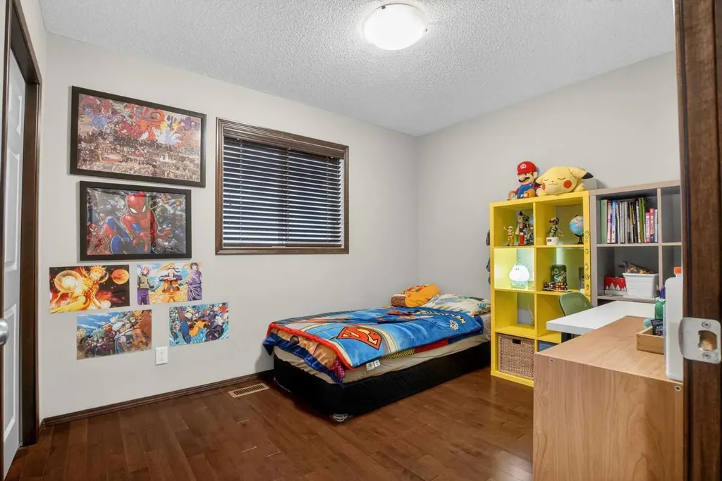 239 Cranarch Landing SE Calgary AB T3M0Z7