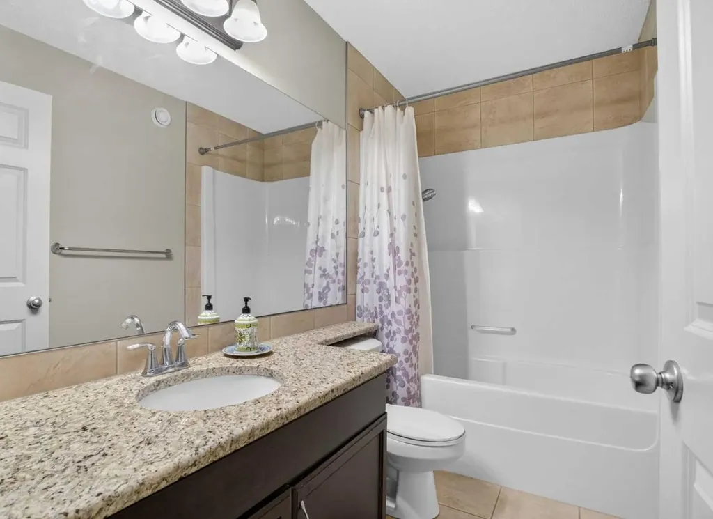 239 Cranarch Landing SE Calgary AB T3M0Z7