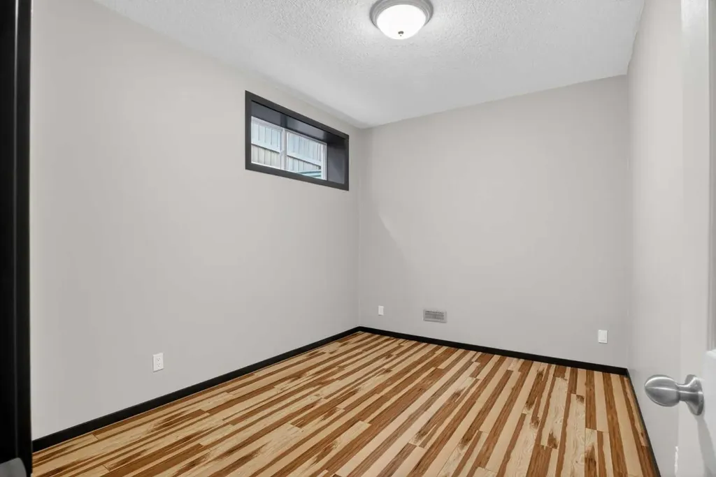 239 Cranarch Landing SE Calgary AB T3M0Z7