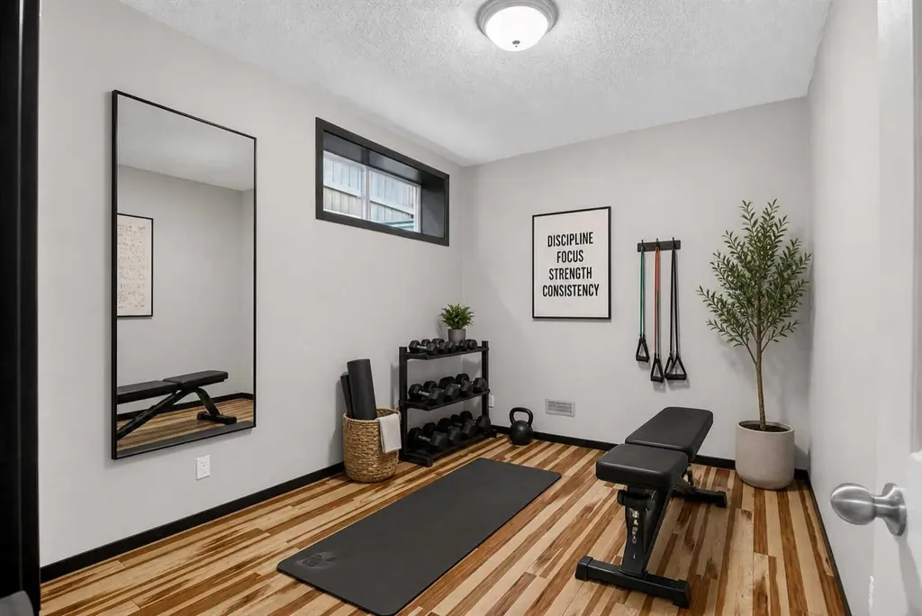 239 Cranarch Landing SE Calgary AB T3M0Z7