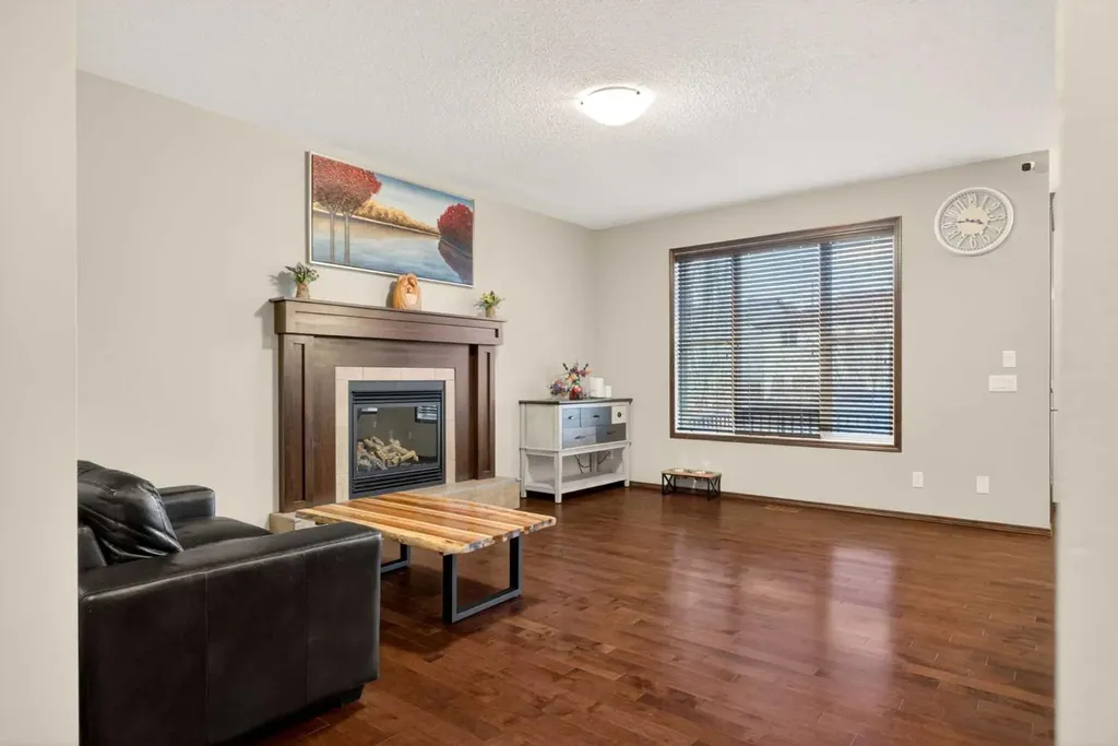 239 Cranarch Landing SE Calgary AB T3M0Z7