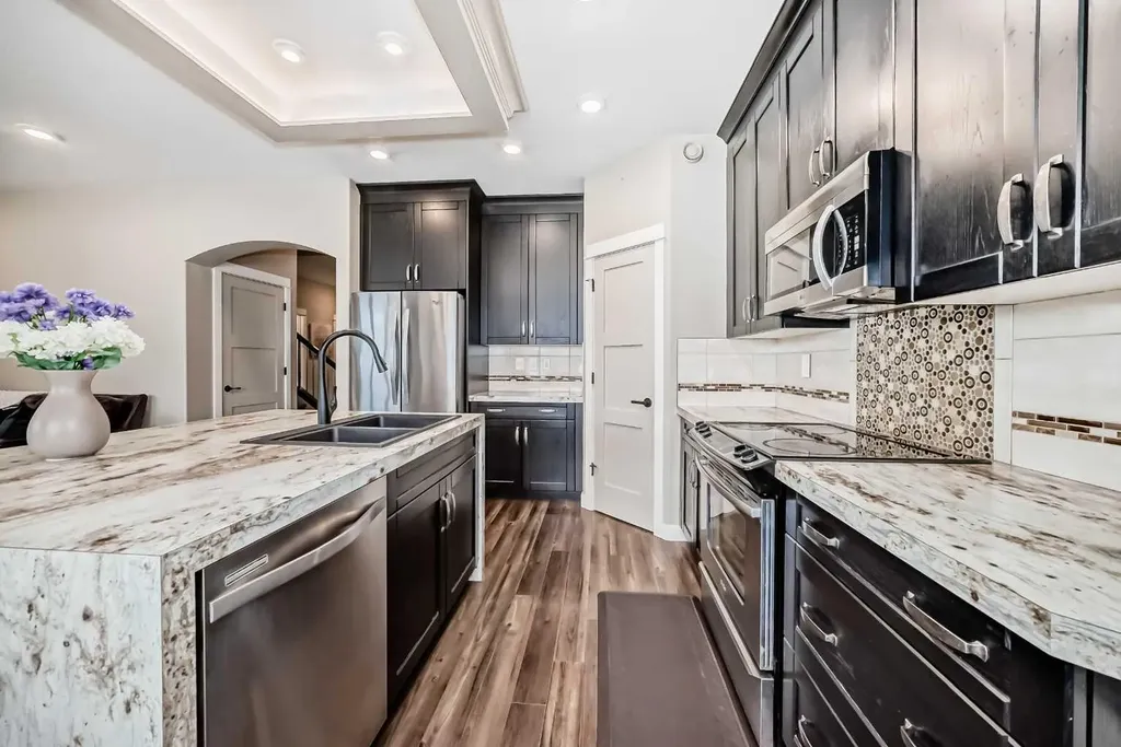153 Van Slyke Way Red Deer AB T4R 0N7