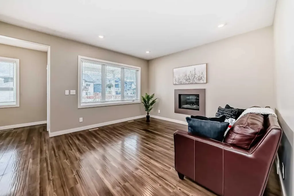 153 Van Slyke Way Red Deer AB T4R 0N7