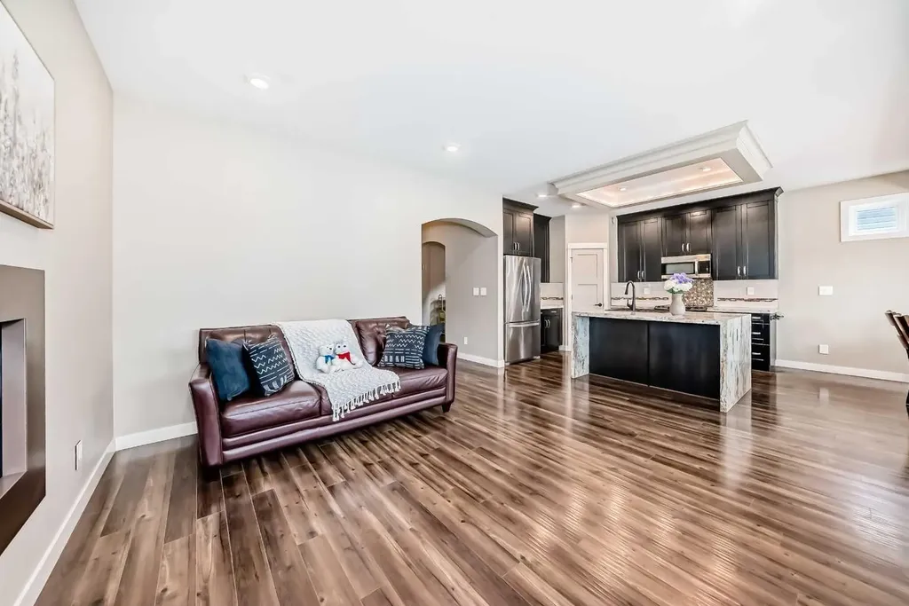 153 Van Slyke Way Red Deer AB T4R 0N7