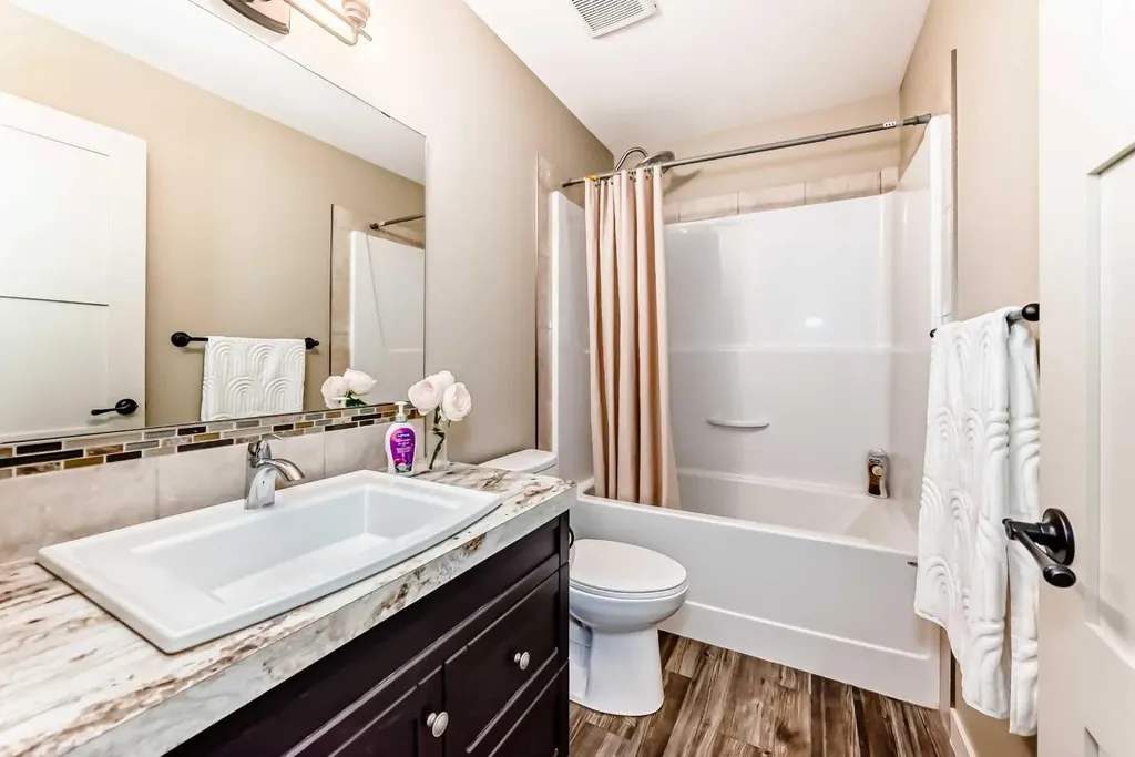 153 Van Slyke Way Red Deer AB T4R 0N7