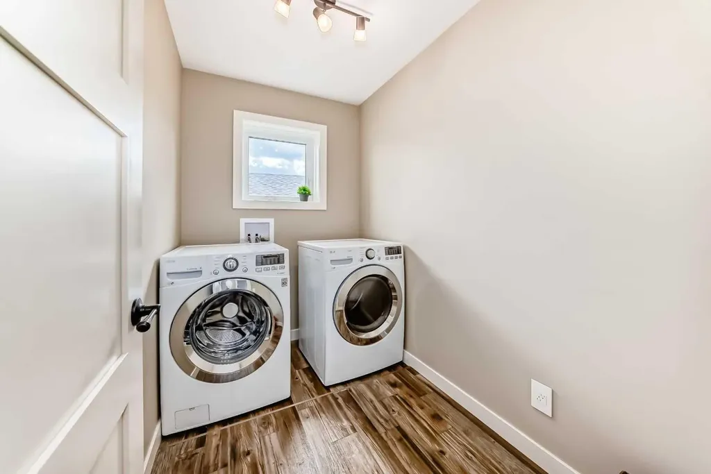 153 Van Slyke Way Red Deer AB T4R 0N7