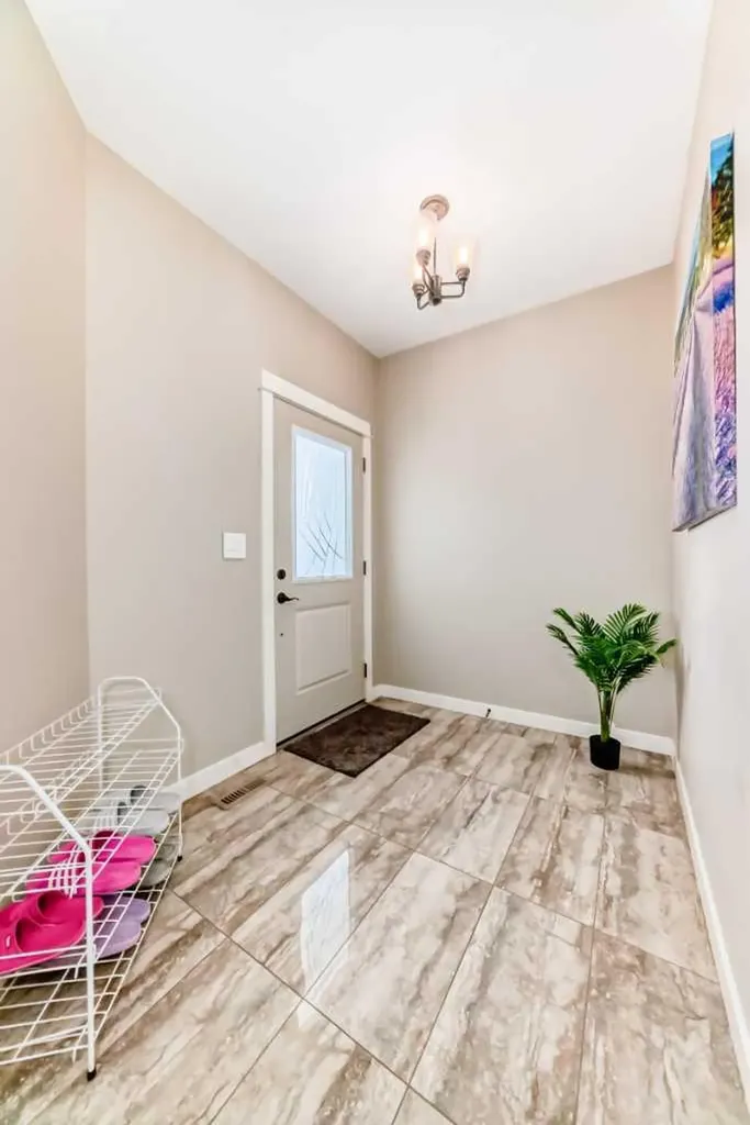 153 Van Slyke Way Red Deer AB T4R 0N7