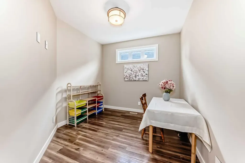 153 Van Slyke Way Red Deer AB T4R 0N7
