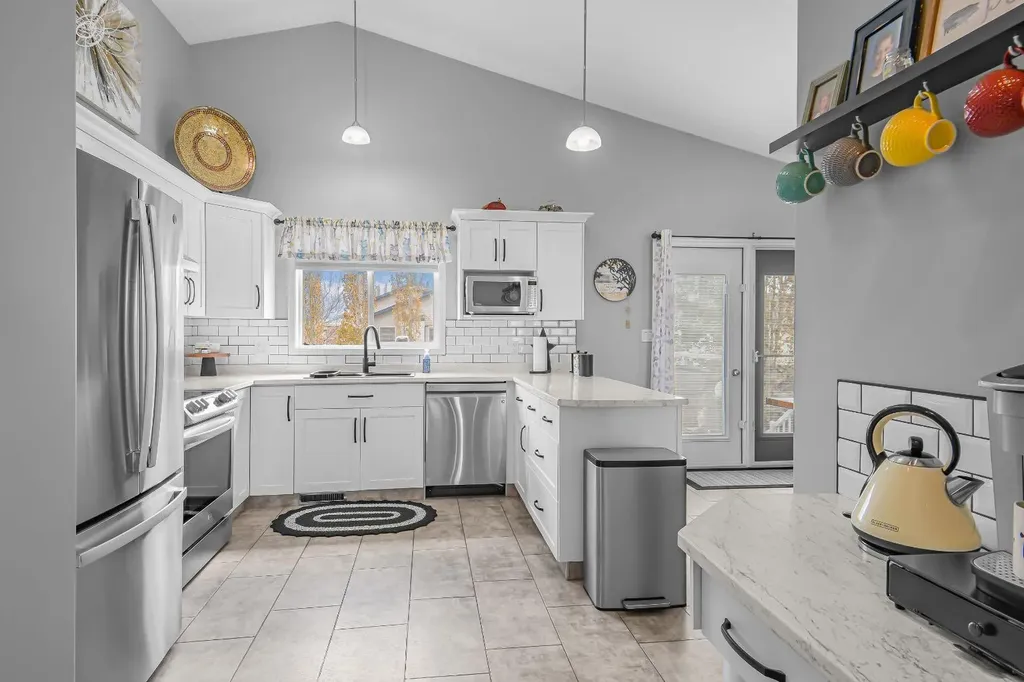 9705 67 Avenue Grande Prairie AB T8W 2W2