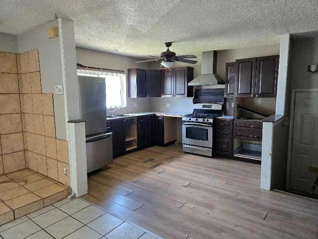 5008 56 Street Rocky Mountain House AB T4T 1E8