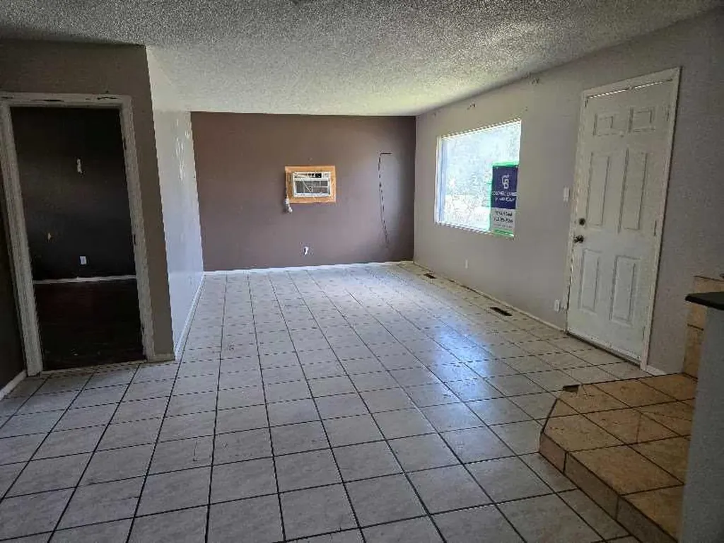5008 56 Street Rocky Mountain House AB T4T 1E8
